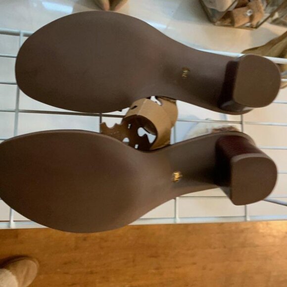 Tory Burch - Tan Logo Thong Leather Sandals w  Heel - Picture 4 of 7